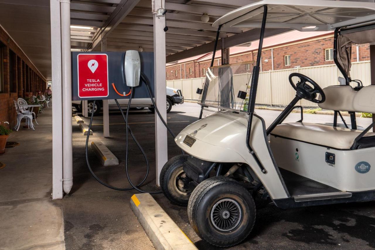 دالبي Country Pathfinder Motor Inn المظهر الخارجي الصورة