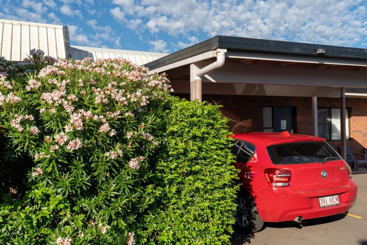 دالبي Country Pathfinder Motor Inn المظهر الخارجي الصورة